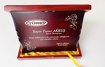 Türkiye Engelliler Vakfı’ndan Taner Akkuş’a Anlamlı Plaket