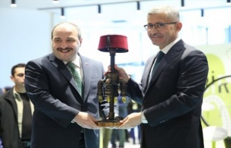 Bakan Varank ve Türkmen Üsküdar'da Bilim Merkezi açtı