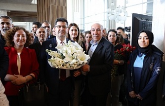 Çekmeköy Belediye Başkanı Orhan Çerkes Çekmeköylülerle Kucaklaştı